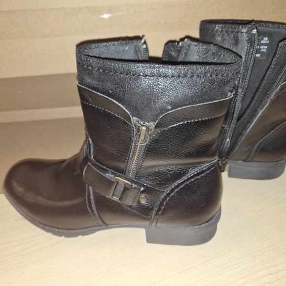 Clarks Riddle Avant Black Leather Ankle Boot Size 7 - Picture 2 of 7